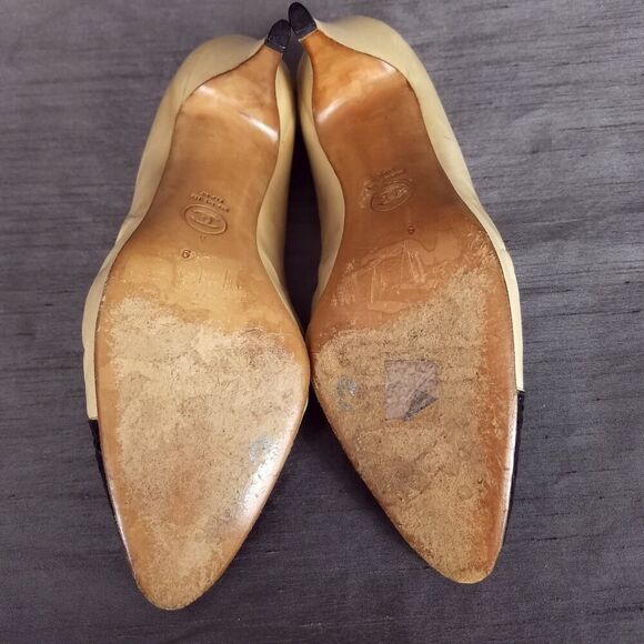 Chanel Vintage Cap Toe Tan Black Embossed Leather High Heel Pumps Size 9 - Picture 7 of 8